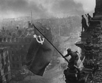 سقوط برلين في نهاية الحرب العالمية الثانية