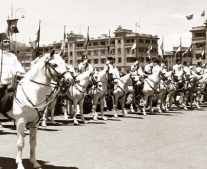حصار الجيش البريطاني للملك فاروق في قصر عبدين