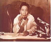 فرار الرئيس الفلبيني فرديناند ماركوس Ferdinand Marcos