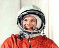 ولد رائد الفضاء السوفيتي يوري جاجارين Yuri Gagarin
