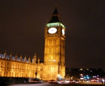 بدأ عمل ساعة بيج بن "Big Ben" في لندن