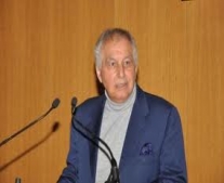 تعيين سيد أحمد غزالي رئيسًا للحكومة الجزائرية