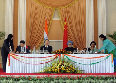 الصين والهند تبرمان معاهدة تتعلق بالتعايش السلمي بين الدولتين