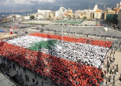 حدوث تظاهرات شعبية و مدنية في لبنان (ثورة الأرز)