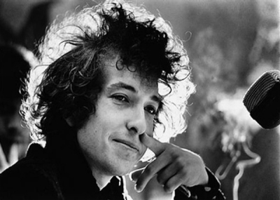 ولد الفنان الامريكي بوب ديلن Bob Dylan